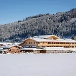 Hotel Almlust - Hotel, Apartments, Flachau