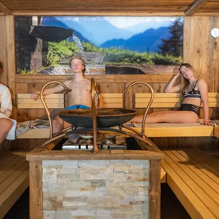 Almlust - Hotel, Apartments, Φλαχάου