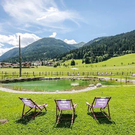 Hotel Almlust - Hotel, Apartments, 3*