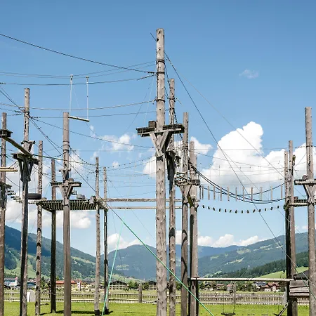 Almlust - Hotel, Apartments, Φλαχάου