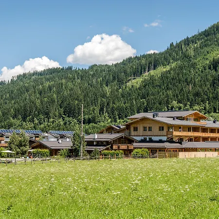 Almlust - Hotel, Apartments, Chalets