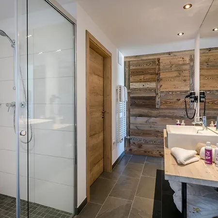 Hotel Almlust - Hotel, Apartments, Chalets