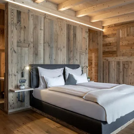 Hotel Almlust - Hotel, Apartments, Chalets 3*