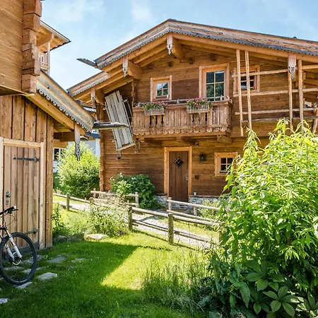 Hotell Almlust - Hotel, Apartments, Chalets 3*