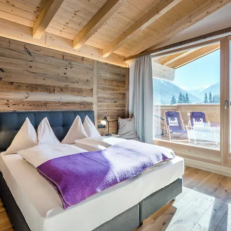 Hotel Almlust - Hotel, Apartments, Chalets 3*