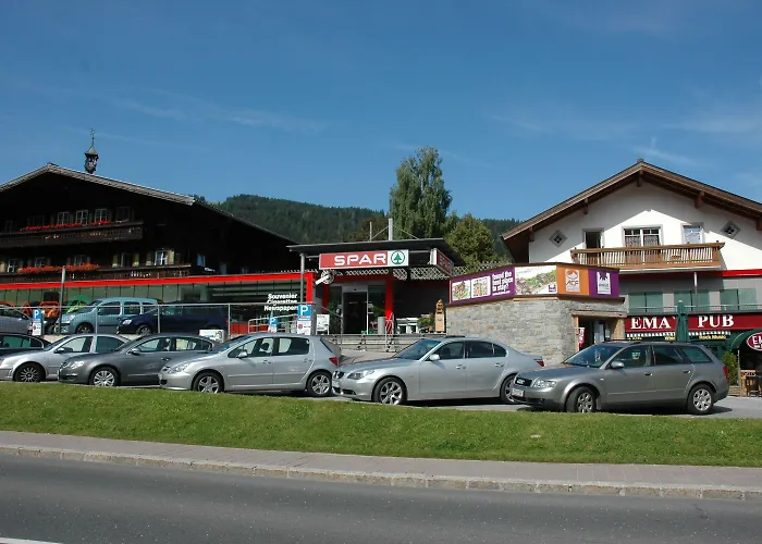 Almlust - Hotel, Apartments, Chalets Hotell 3*