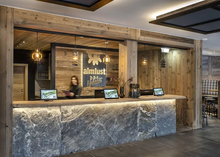 Hotel Almlust - Hotel, Apartments, Flachau