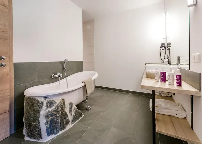 Almlust - Hotel, Apartments, Chalets 3*